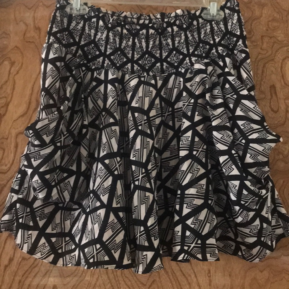 Silk! Like new, gorgeous silky flowing mini skirt.